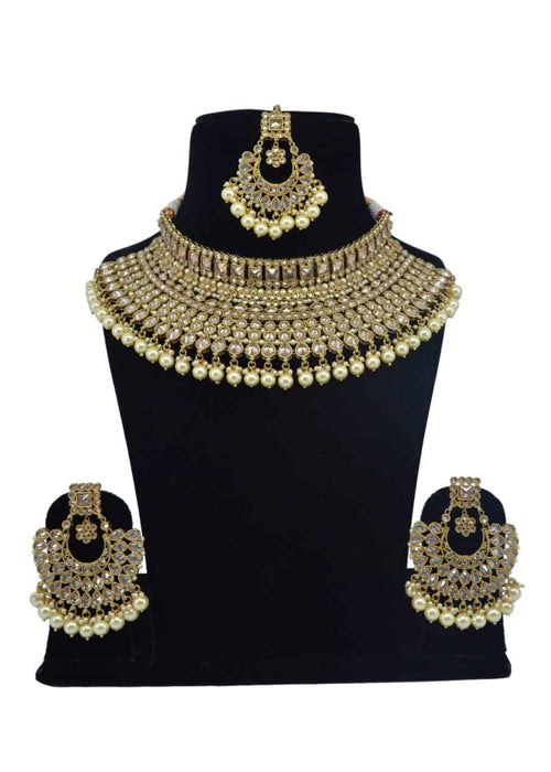 How to Style Indian Accessories: A Practical Guide to Bangles, Earrings, Necklaces, and More